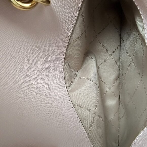 Michael Kors Jet Set Travel Medium Saffiano Pink Leather Dome Crossbody Bag COA - Picture 4 of 16